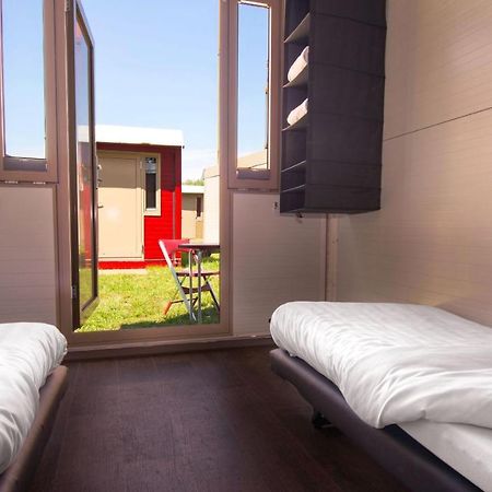 Klaaswaal Pop-Up Hotel Songfestival מראה חיצוני תמונה