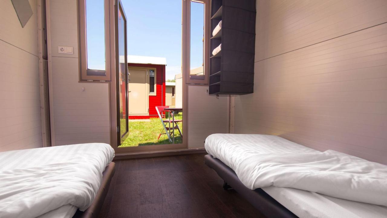 Klaaswaal Pop-Up Hotel Songfestival מראה חיצוני תמונה
